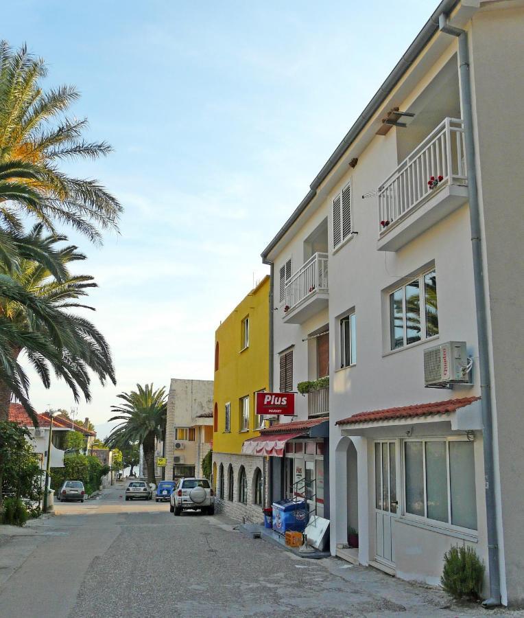 Apartments By The Sea Drvenik Donja Vala, Makarska - 6756 Exterior photo