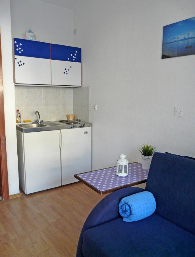 Apartments By The Sea Drvenik Donja Vala, Makarska - 6756 Exterior photo